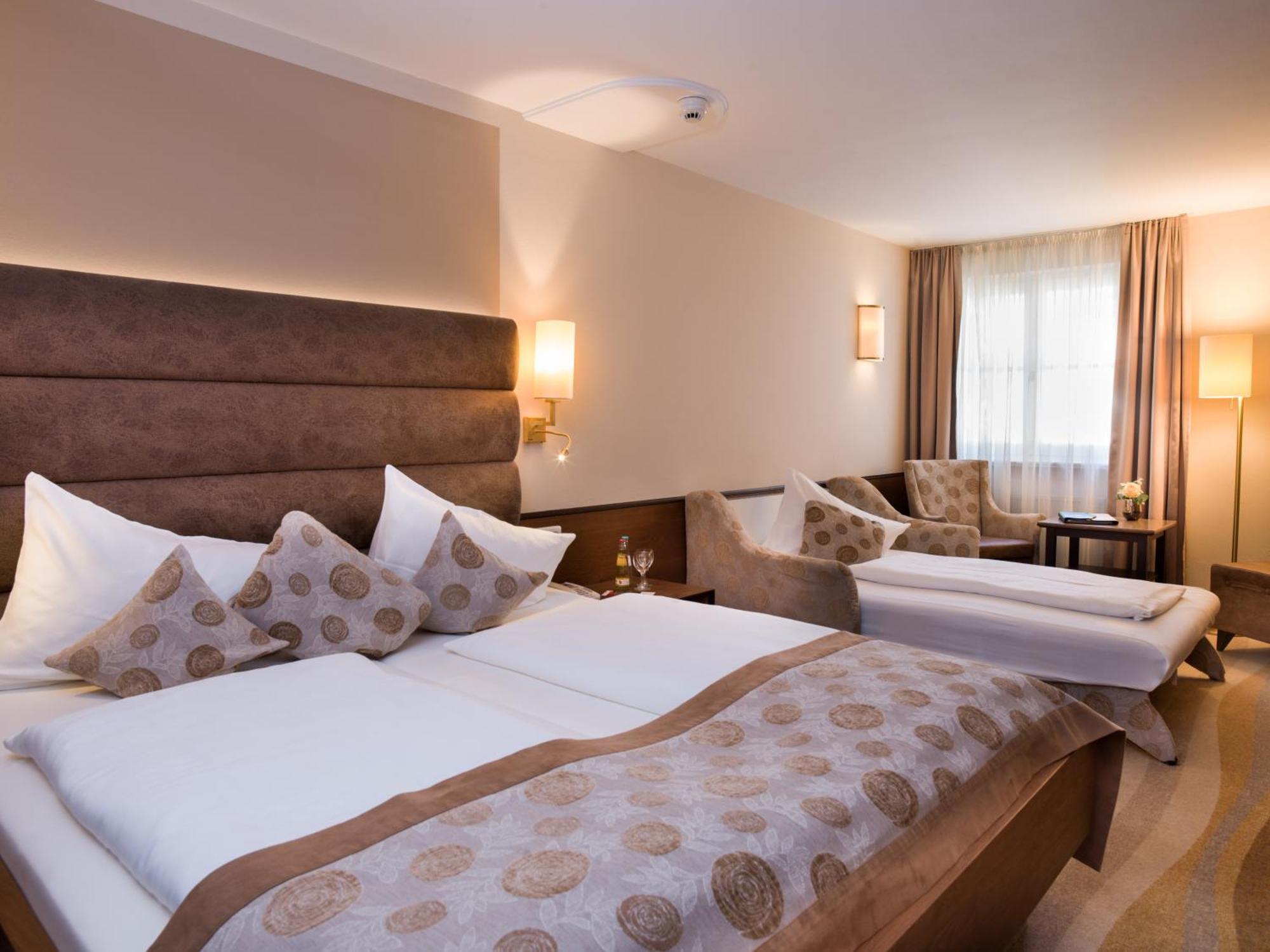Hotel Koenig พัสเซา ภายนอก รูปภาพ