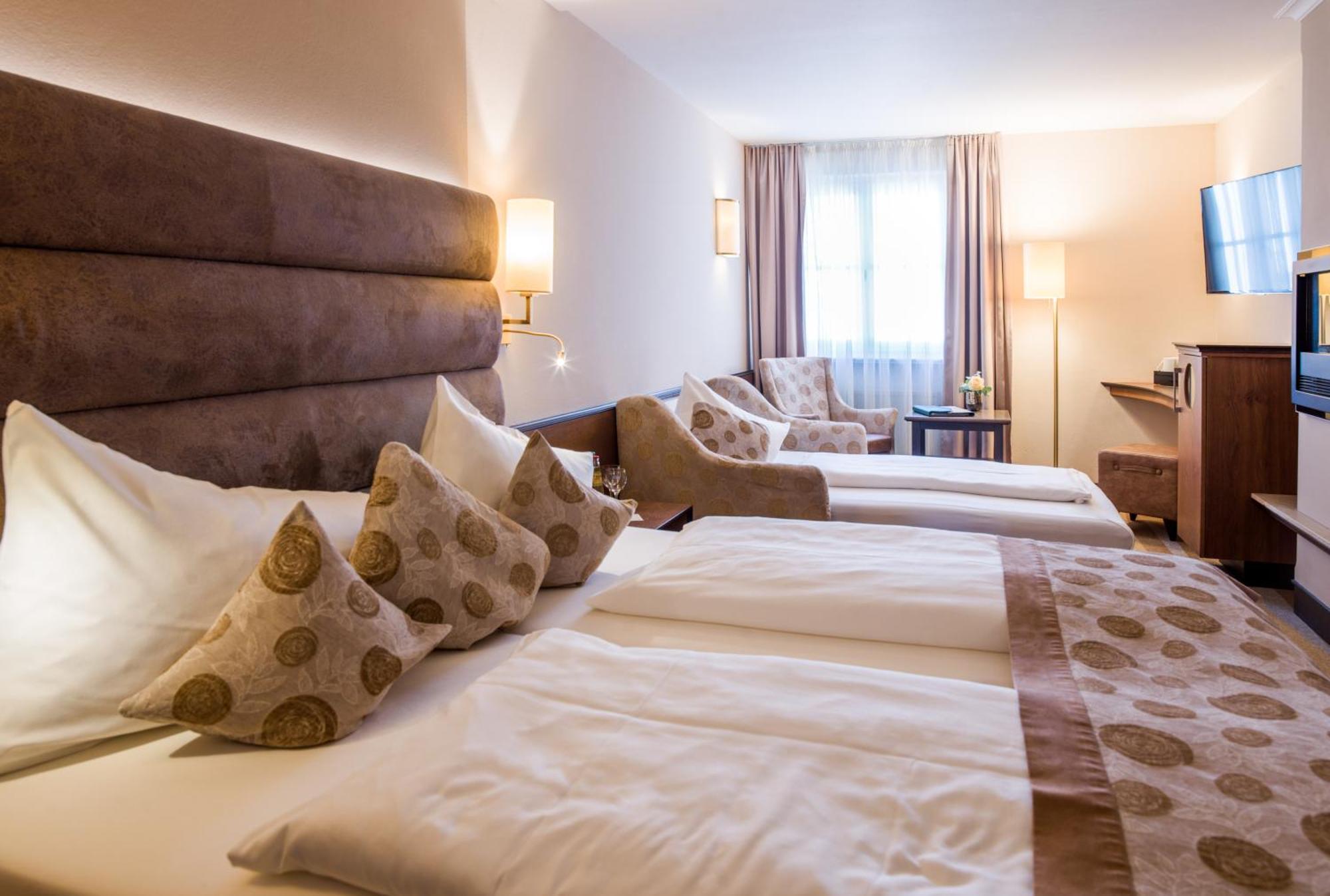 Hotel Koenig พัสเซา ภายนอก รูปภาพ