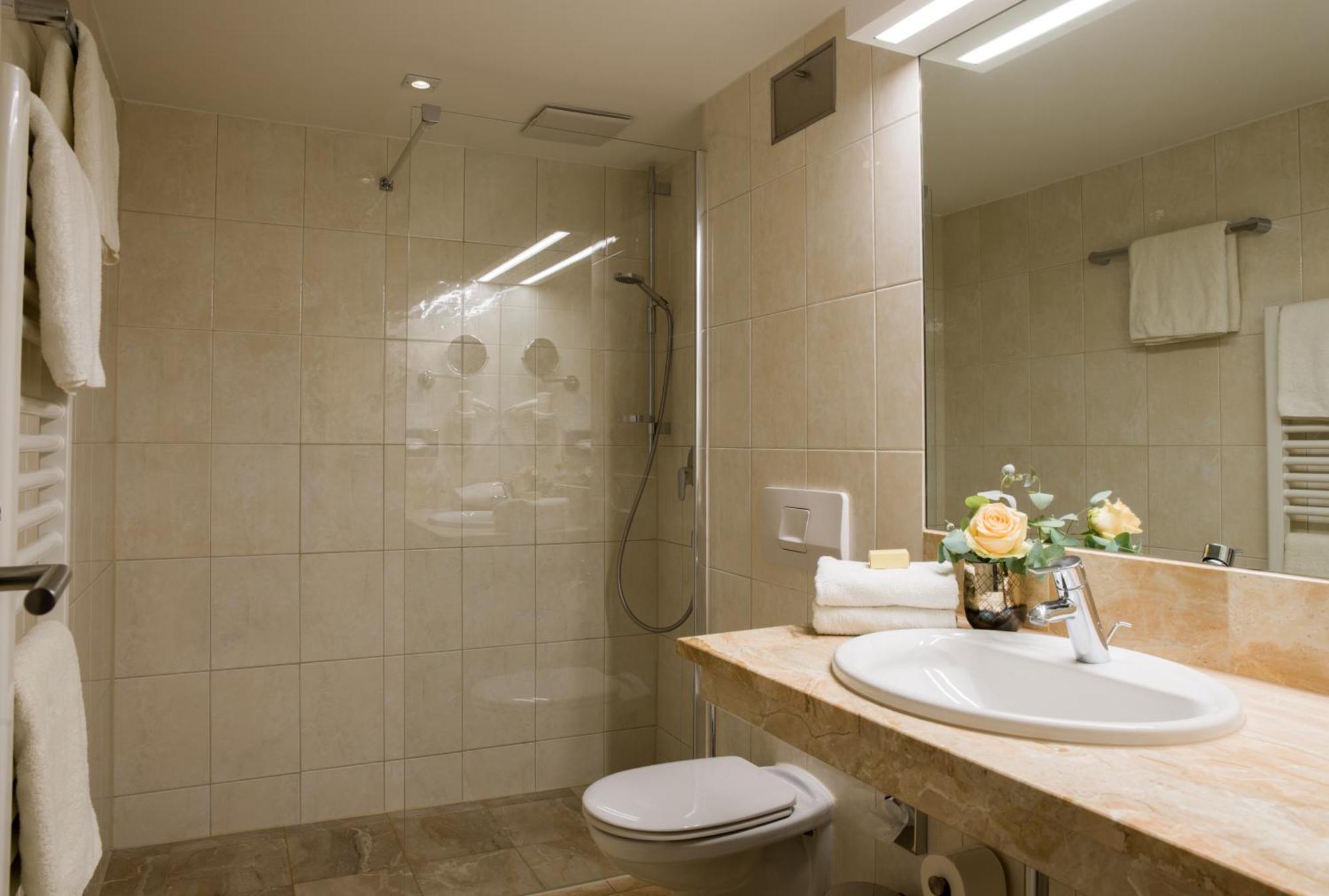 Hotel Koenig พัสเซา ภายนอก รูปภาพ