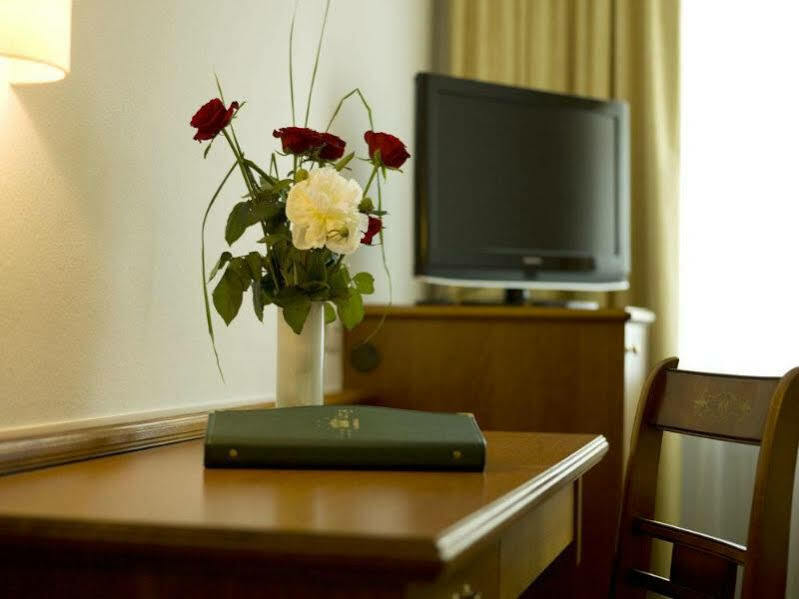 Hotel Koenig พัสเซา ภายนอก รูปภาพ